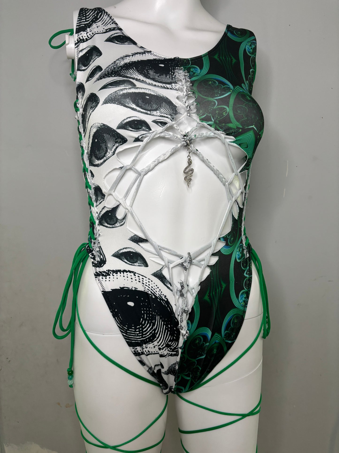 M/L Emerald Eye